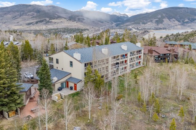 Condo in Salt Lick Condo, Silverthorne — photo 1 Condo in Salt Lick Condo, Silverthorne, CO — photo 1 (MLS S1068631)
