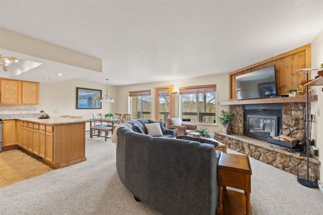 Condo in Salt Lick Condo, Silverthorne — photo 2 Condo in Salt Lick Condo, Silverthorne, CO — photo 2 (MLS S1068631)