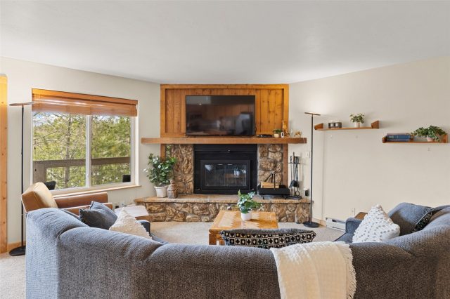 Condo in Salt Lick Condo, Silverthorne — photo 5 Condo in Salt Lick Condo, Silverthorne, CO — photo 5 (MLS S1068631)