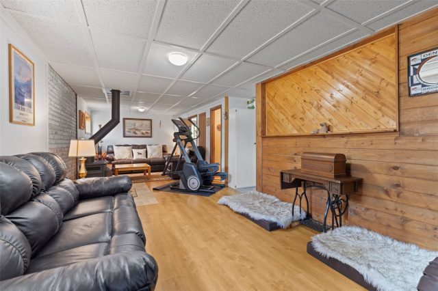 599 American Way photo 24