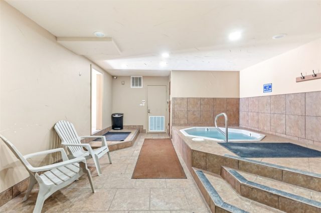 220 E La Bonte Street 215 photo 32