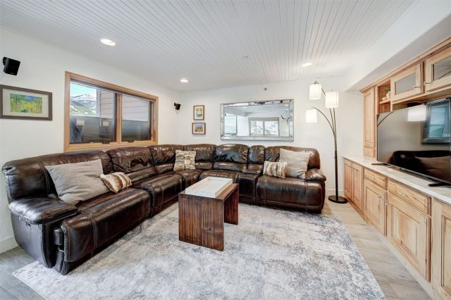 442 White Cloud Drive photo 9