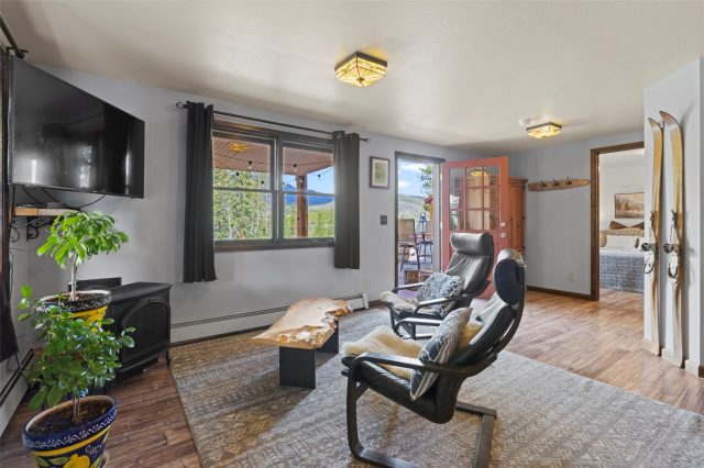 681 Shekel Lane photo 33