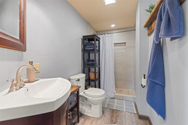 681 Shekel Lane photo 37