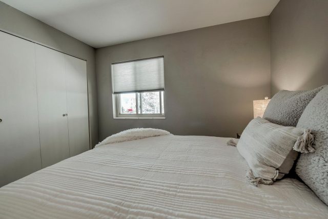 370 E La Bonte Street B photo 14
