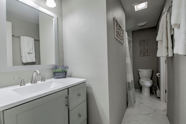 370 E La Bonte Street B photo 18