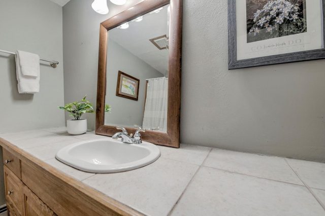 370 E La Bonte Street B photo 23