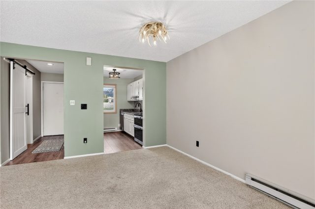 258 Cove Boulevard 9 photo 10