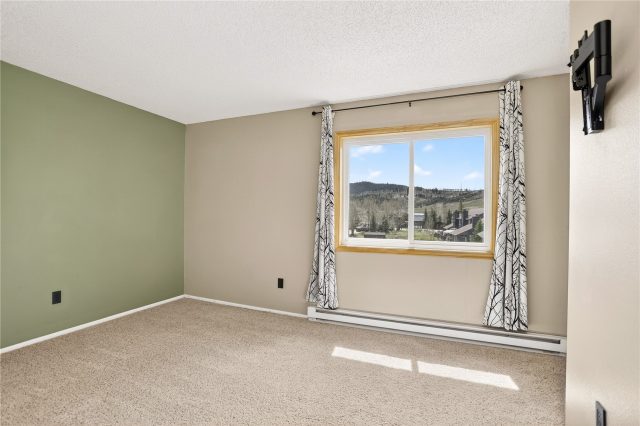 258 Cove Boulevard 9 photo 24