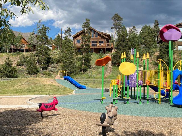 545 Tanglewood Lane photo 43