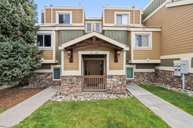 Condo in Lake Haus Condo, Dillon — photo 1 Condo in Lake Haus Condo, Dillon, CO — photo 1 (MLS S1068711)