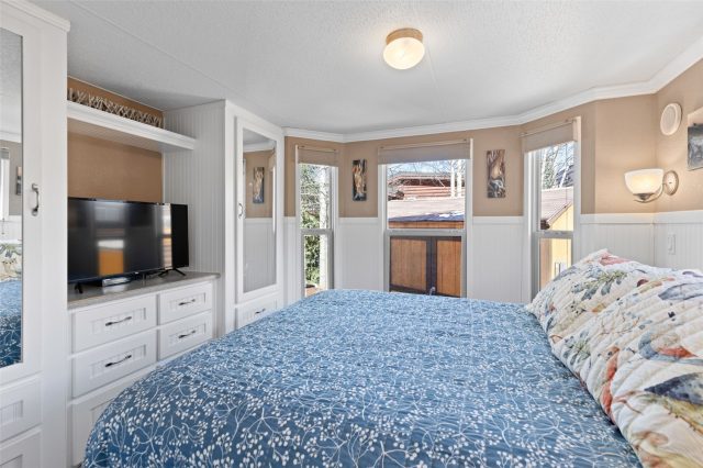 85 Revett Drive 41 photo 16