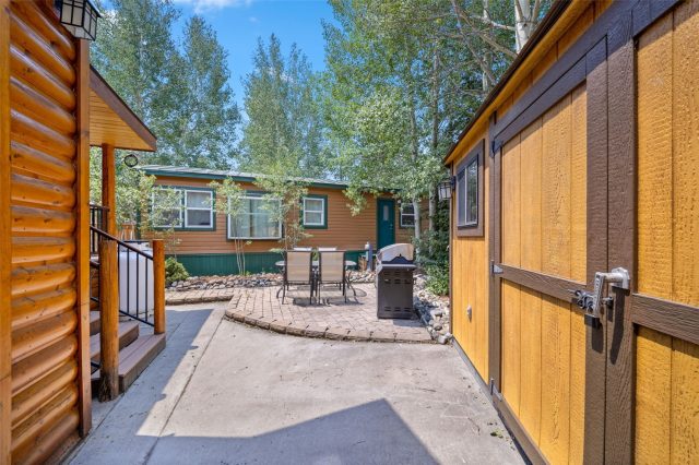 85 Revett Drive 41 photo 25