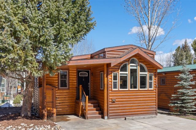 Mobile Home in Tiger Run Resort Park Sub, Breckenridge — photo 2 Mobile Home in Tiger Run Resort Park Sub, Breckenridge, CO — photo 2 (MLS S1068729)