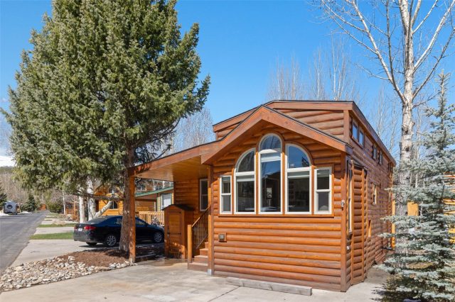 Mobile Home in Tiger Run Resort Park Sub, Breckenridge — photo 3 Mobile Home in Tiger Run Resort Park Sub, Breckenridge, CO — photo 3 (MLS S1068729)