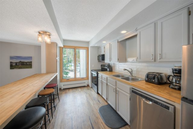1173 Ski Hill Road 127 photo 8