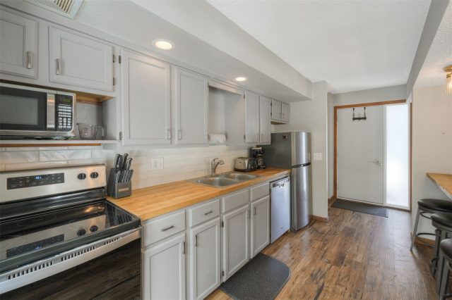 1173 Ski Hill Road 127 photo 9