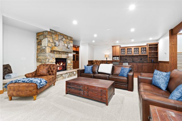 315 Lake Edge Drive photo 25