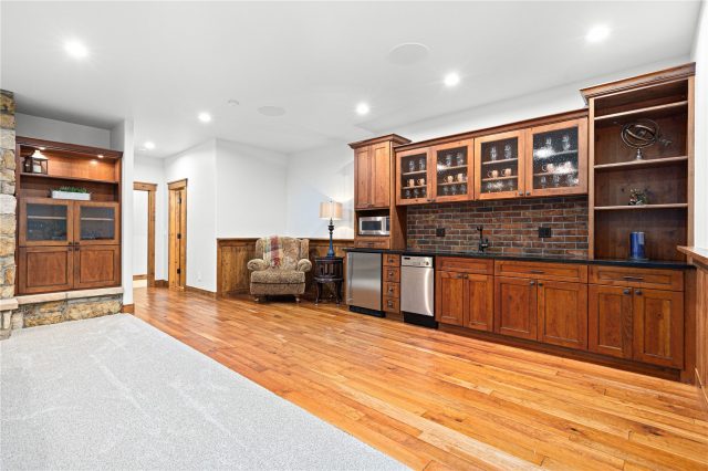 315 Lake Edge Drive photo 27