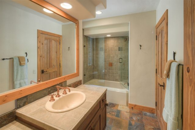 263 Tarnwood Drive photo 39