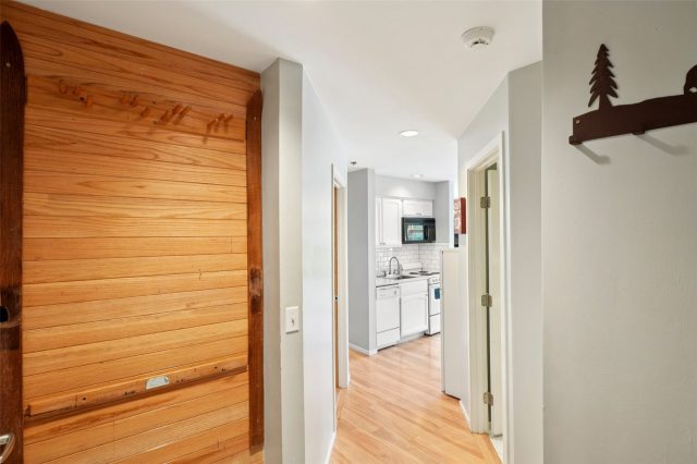 24 River Run Road 2907 photo 11