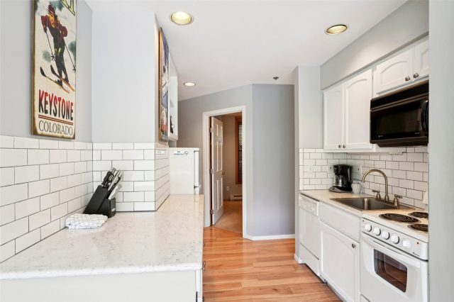 24 River Run Road 2907 photo 7