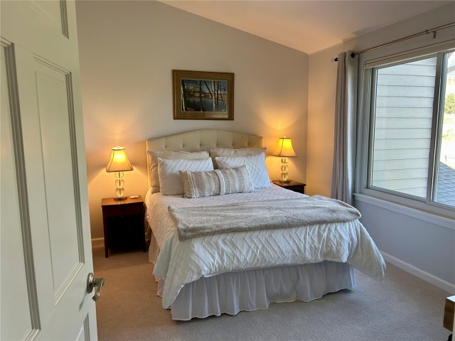 114 Robin Drive 114 photo 28