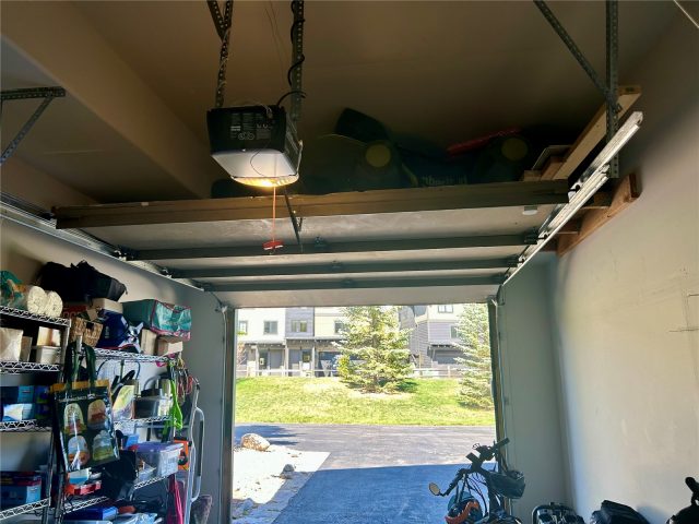 114 Robin Drive 114 photo 40