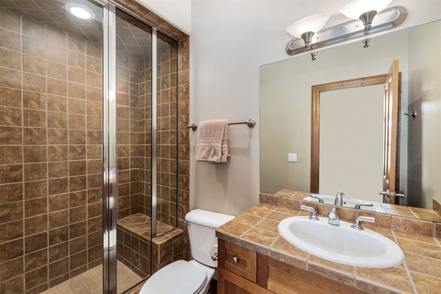 83 Chestnut Lane 83 photo 21