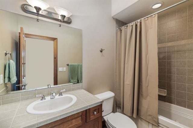 83 Chestnut Lane 83 photo 24