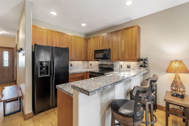 83 Chestnut Lane 83 photo 7