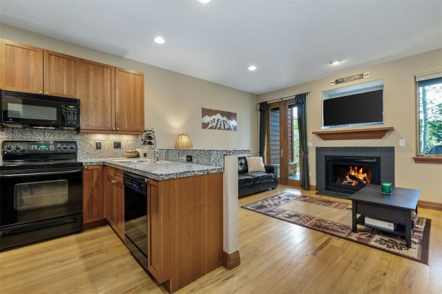 83 Chestnut Lane 83 photo 9