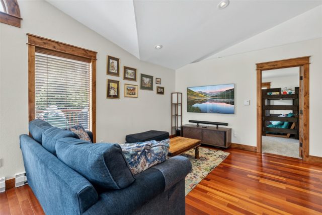 54 Lakeview Drive photo 11