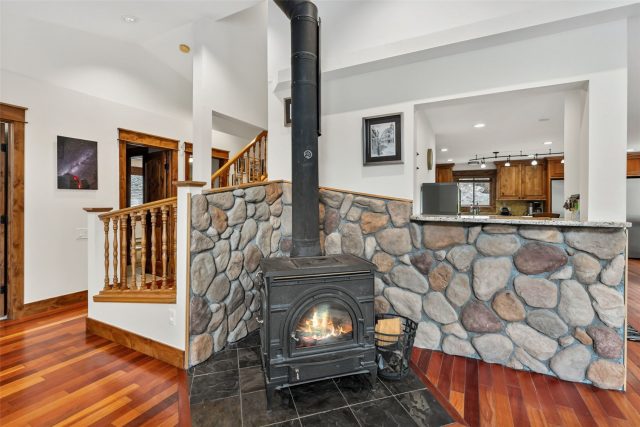 54 Lakeview Drive photo 12