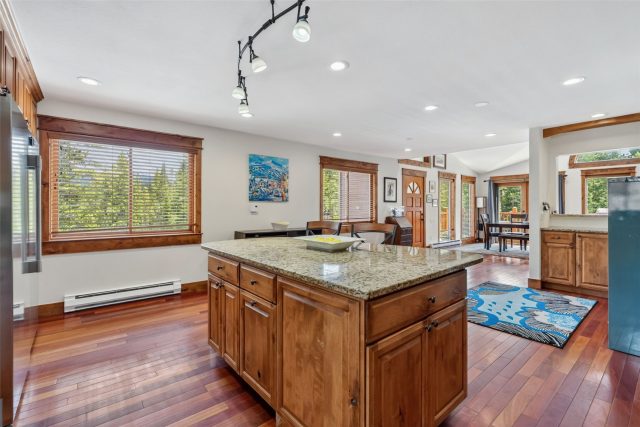 54 Lakeview Drive photo 18