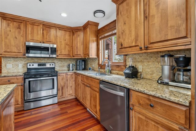 54 Lakeview Drive photo 19
