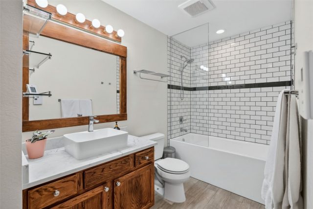 54 Lakeview Drive photo 40
