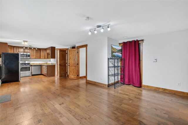 54 Lakeview Drive photo 42