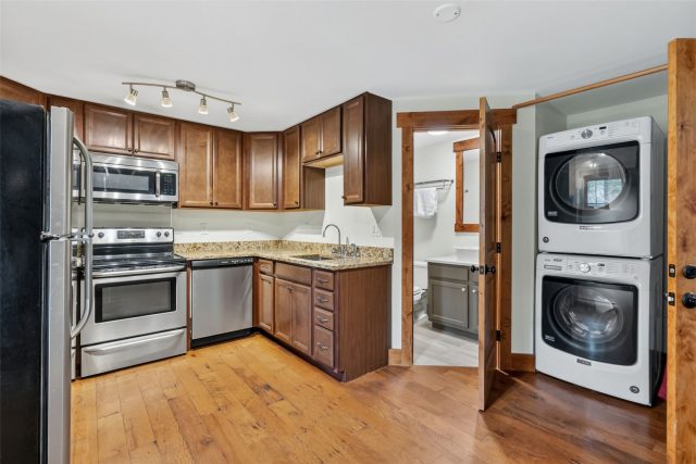 54 Lakeview Drive photo 43