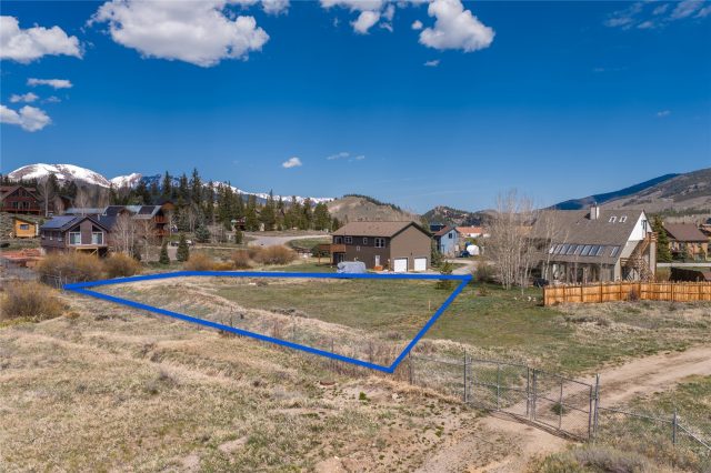 1018 Summit Drive photo 9