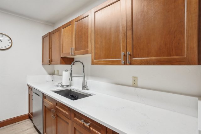 22787 Us Highway 6 302 photo 47