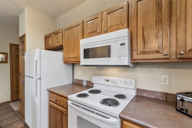 720 Lakepoint Drive B1 photo 7