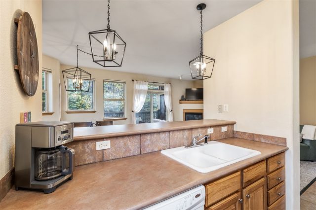 720 Lakepoint Drive B1 photo 8