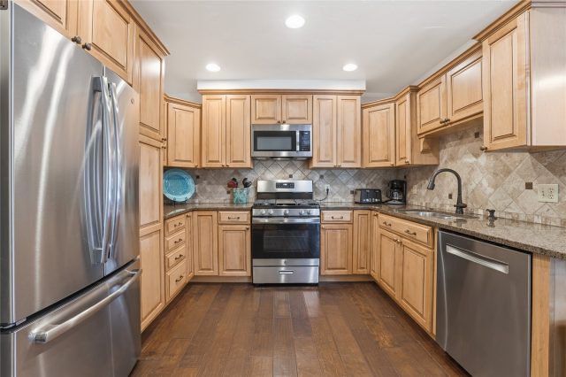 1701 Cutty Sark Court photo 18