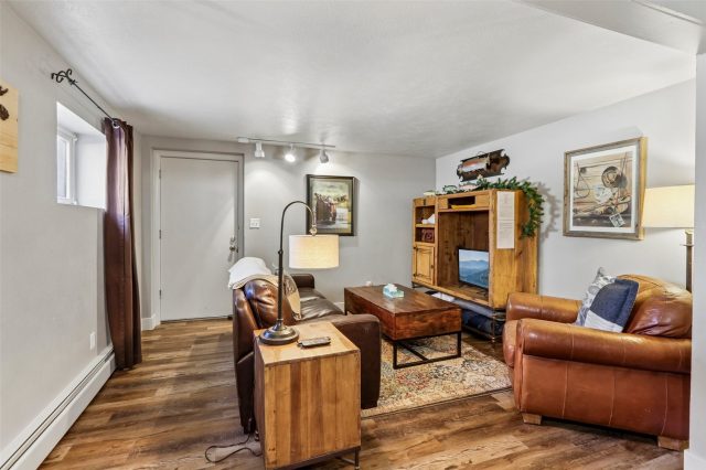 63 Solomons Lane photo 38