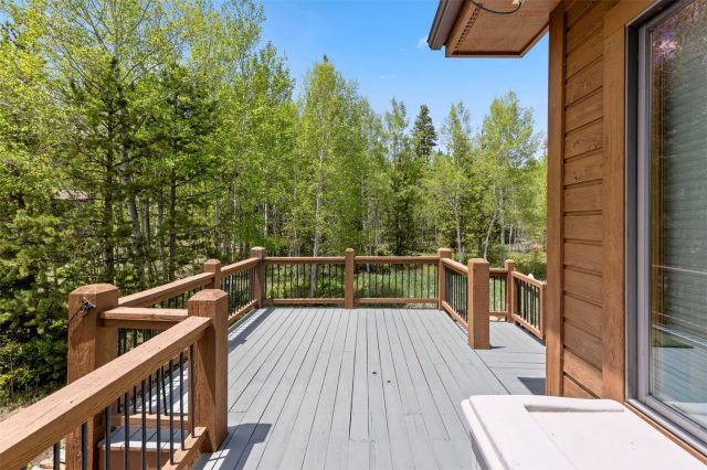 221 Kings Court photo 17