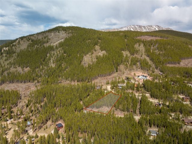 235 Coronet Drive photo 11