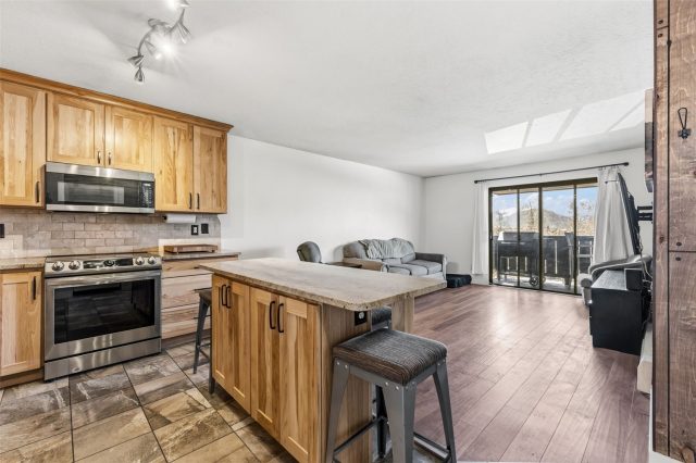 Condo in Dillon Valley East Condo, Dillon, CO — photo 4 (MLS S1068875)