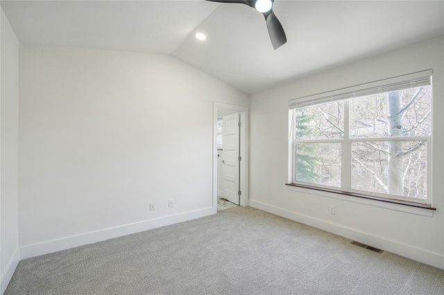 844 Kingdom Park photo 32