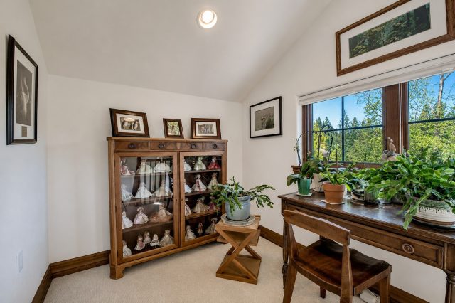60 Linden Lane 60 photo 11